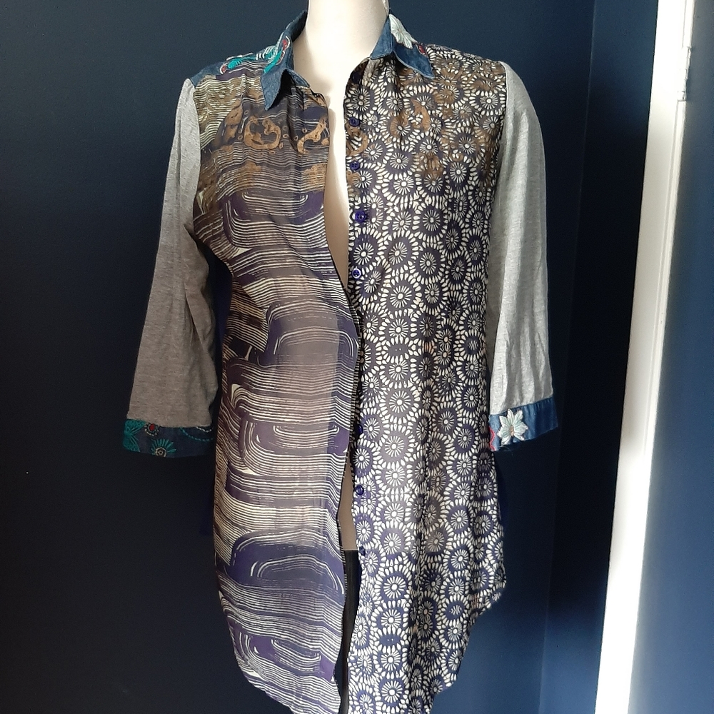 Desigual size large ladies button up